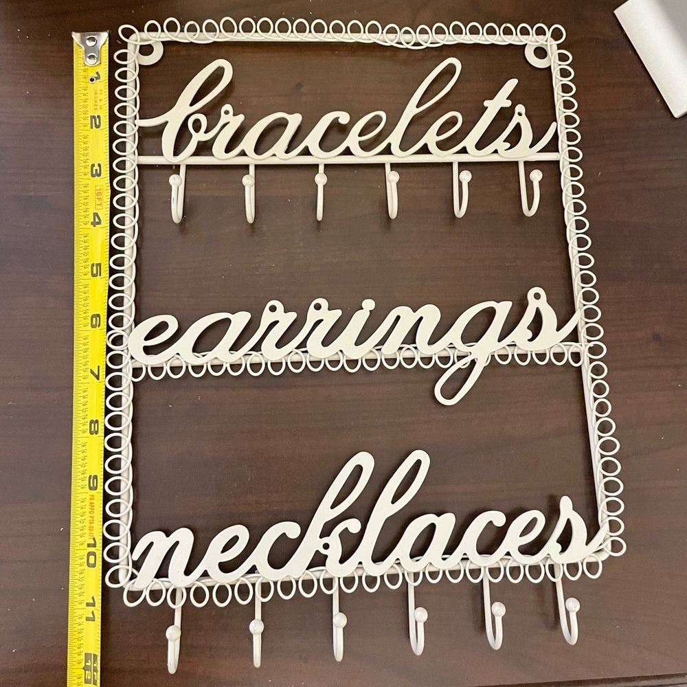 NEW Jewelry holder